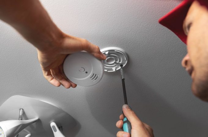 Everything That A Person Must Know Regarding The Smoke Alarm- An Instrument To Stop Fire
